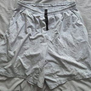 Lululemon Men's Large Shorts Gravel Dust Pastel WORN ONCE